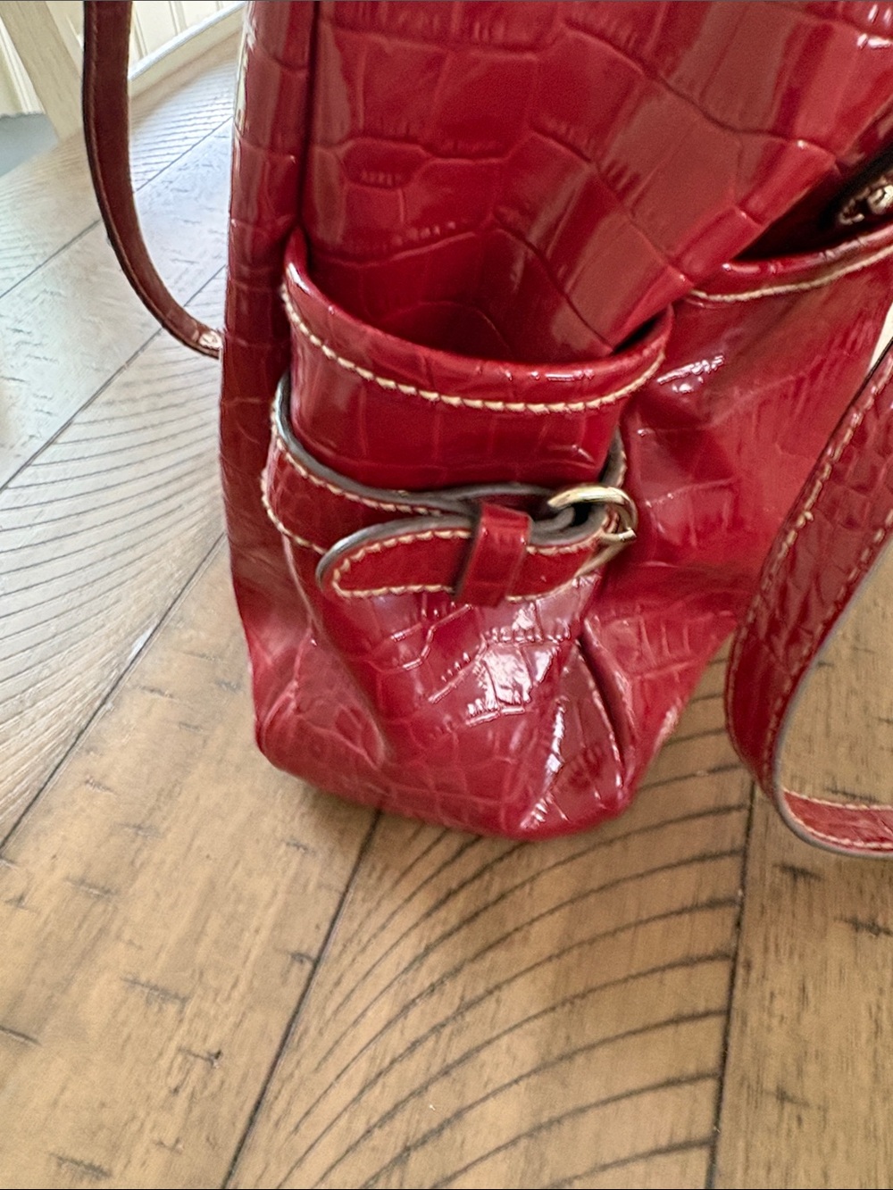 liz & co. Red Croc-Embossed Shoulder Bag with Matching Wallets - Picture 8 of 16